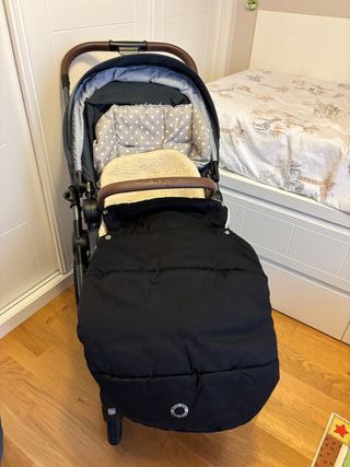 Silla de paseo + cuco y silla coche