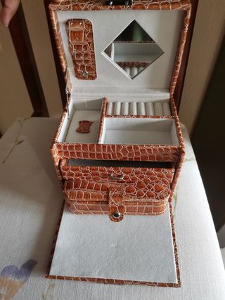 Joyero imitación piel