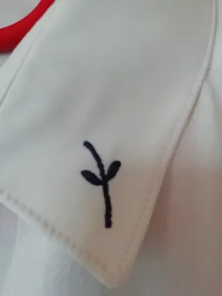 Camisa blanca bordada mujer