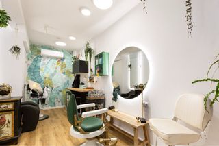 ¡TRASPASO URGENTE  DE PELUQUERÍA EN GRÀCIA!