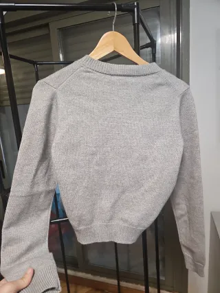 Jersey Miu Miu Gris con Logo punto .Talla pequeño.