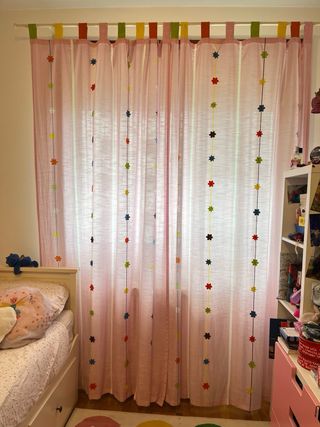 Cortinas infantiles rosas con estrellas