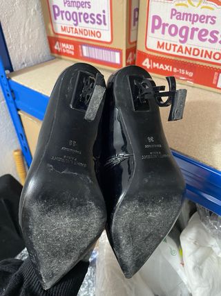 Tacchi neri con tacco a YSL