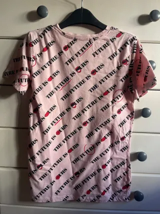 Camiseta Stradivarius The Future Is Ours Talla S