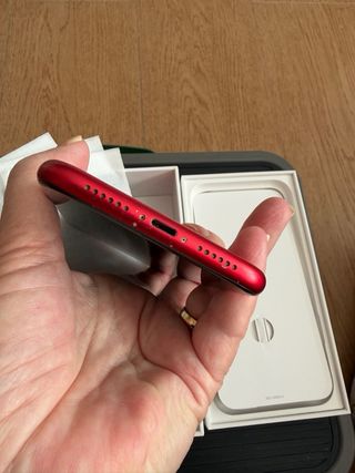 iPhone 11 128GB Rojo