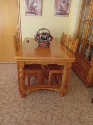 Mesa extensible pino macizo + 4 sillas