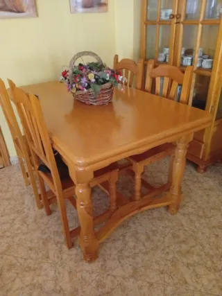 Mesa extensible pino macizo + 4 sillas