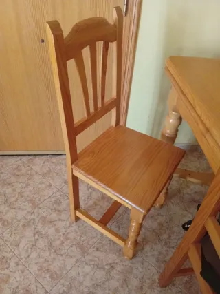 Mesa extensible pino macizo + 4 sillas