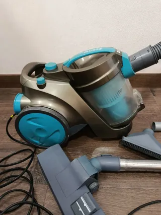 Aspirador ALFA 2000W max. SIN BOLSA. Como NUEVO