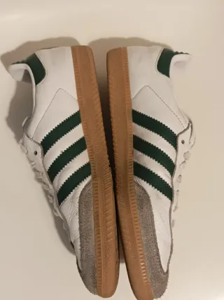 Zapatillas Adidas Samba Blancas y Verdes. Talla 38
