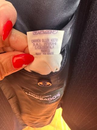 Traje de rayas azul marino