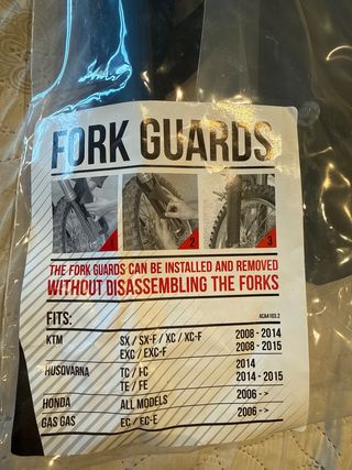 Protectores de horquilla negros