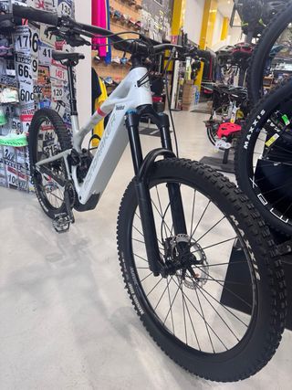 Mondraker Crafty Carbon R 2025
