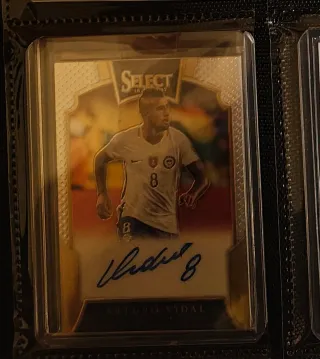 Tarjeta de Futbol Arturo Vidal Autografiada