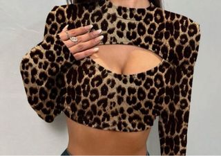 Top leopardo manga larga con abertura
