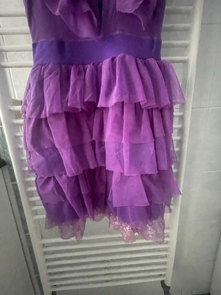 Vestito viola con ruches e fiocco scatola 32