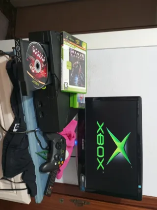 Xbox Clásica Negra + 4 Juegos