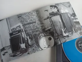 CD Weezer (Azul)