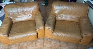 Coppia poltrone in pelle color cuoio