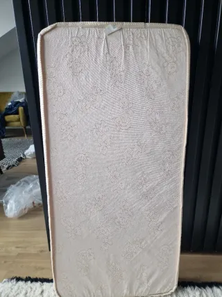 Colchón cuna espuma con protector de colchón