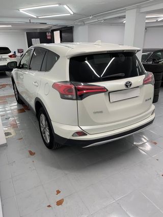 Toyota RAV4 2016