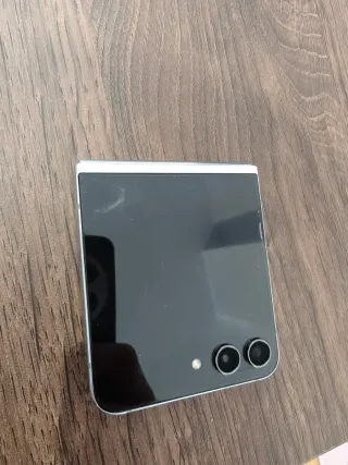 Samsung Galaxy Z Flip 5 - 512GB (Tope de Gama)