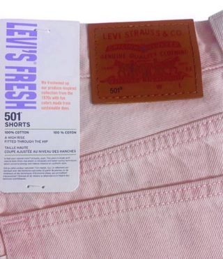 Talla S / L / XL. Short vaquero rosa LEVI’S