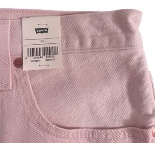 Talla S / L / XL. Short vaquero rosa LEVI’S