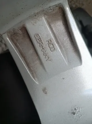 Llantas Nissan con neumáticos