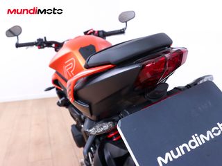 TRIUMPH STREET TRIPLE 765 R