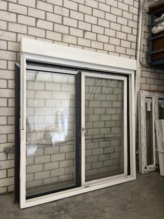 Puerta corredera Komerling 2000x2008 + cajón