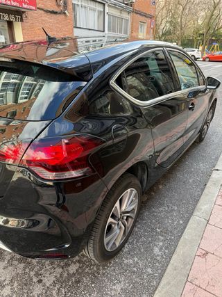 Citroen DS4 e-HDI style 115