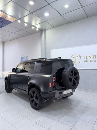 Land Rover Defender V8