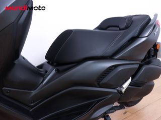 YAMAHA X-MAX 300