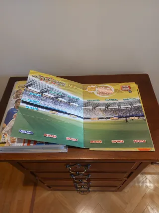 Colección Adrenalyn 11-12 Leer Descripción