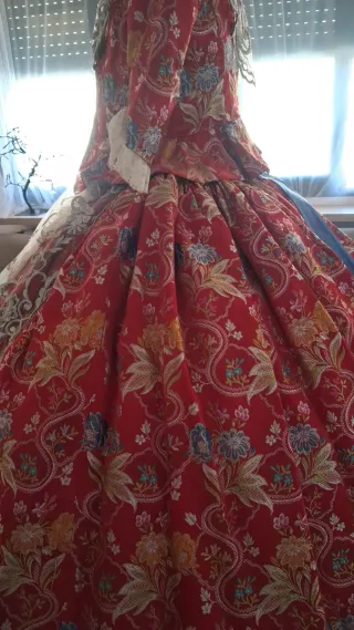 Traje Fallera Rojo Siglo XVIII.