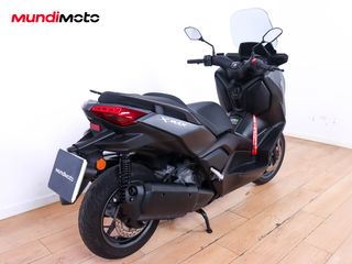 YAMAHA X-MAX 300