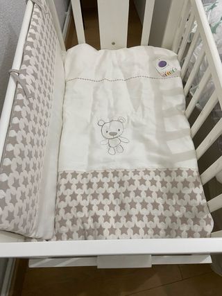 Minicuna colecho blanca con ruedas