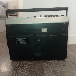 TV UHF/VHF color + radio + cassette CONIC vintage