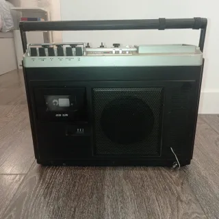 TV UHF/VHF color + radio + cassette CONIC vintage