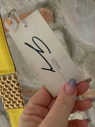 Cintura Gialla Nuova con Dettagli Oro