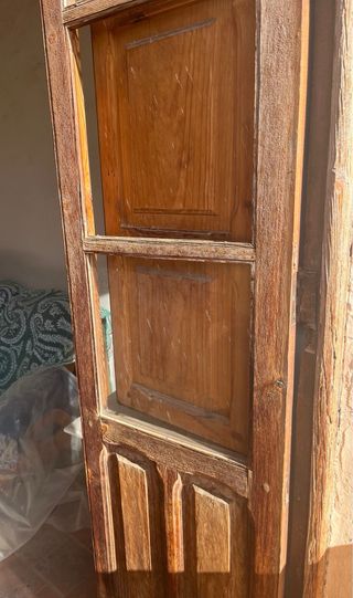 Puerta de balcon madera maciza