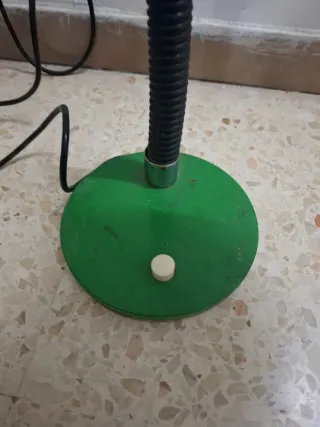 Lámpara de escritorio retro verde