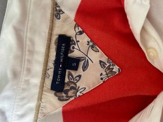 Polo Tommy Hilfiger rayas rojas y blancas