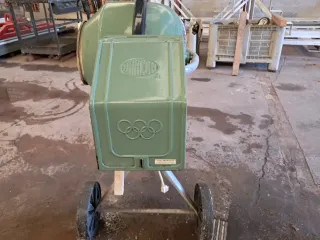 Hormigonera 220W buen estado