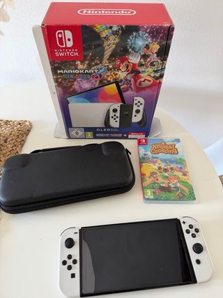 Nintendo Switch OLED Mario Kart 8 Deluxe