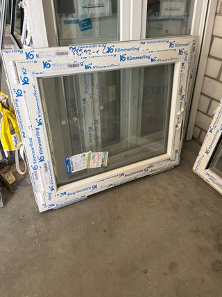 Ventana oscilobatiente 980x795 blanca