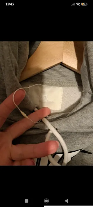 Sudadera Nike gris y blanca sin usar unisex