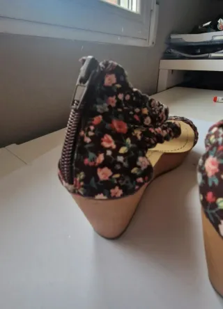Sandalias de cuña mujer multicolor