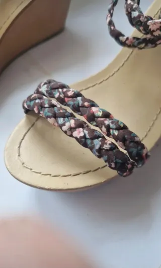Sandalias de cuña mujer multicolor